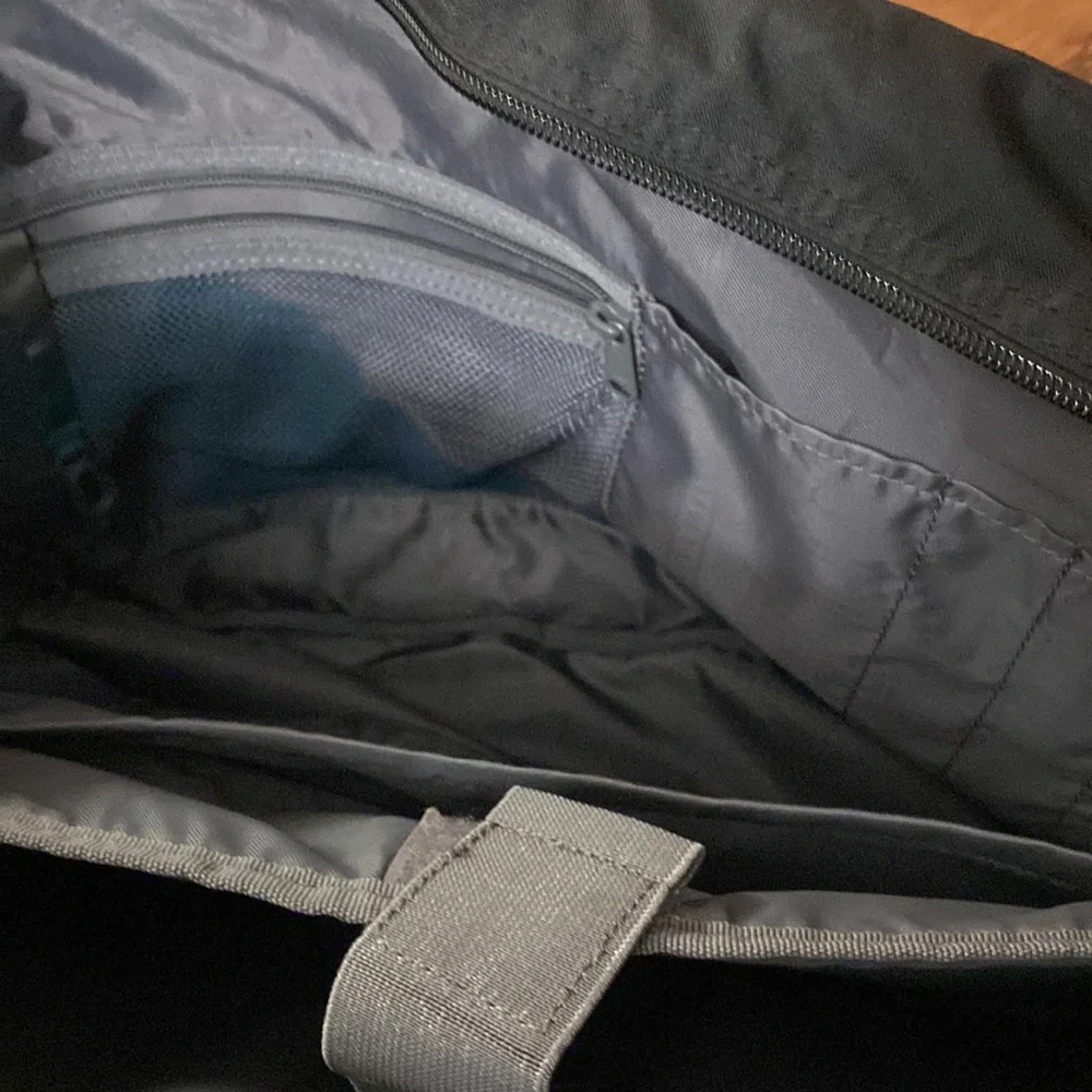 Burton Messenger Bag